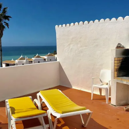 T3 Near The | B111 Porches (Algarve)