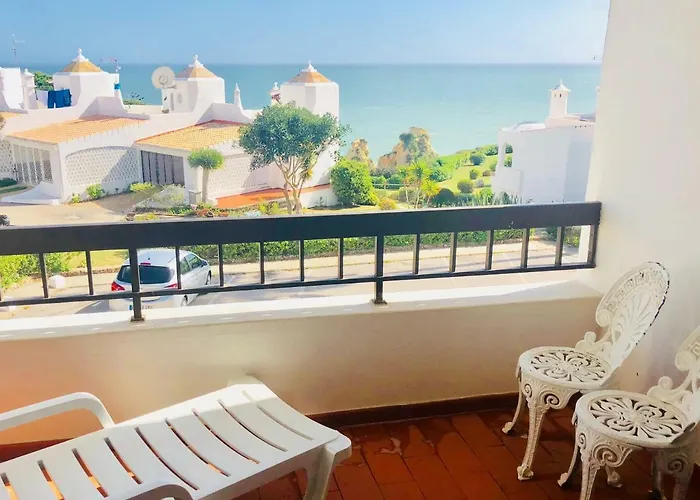 T3 Near The | B111 Porches (Algarve)